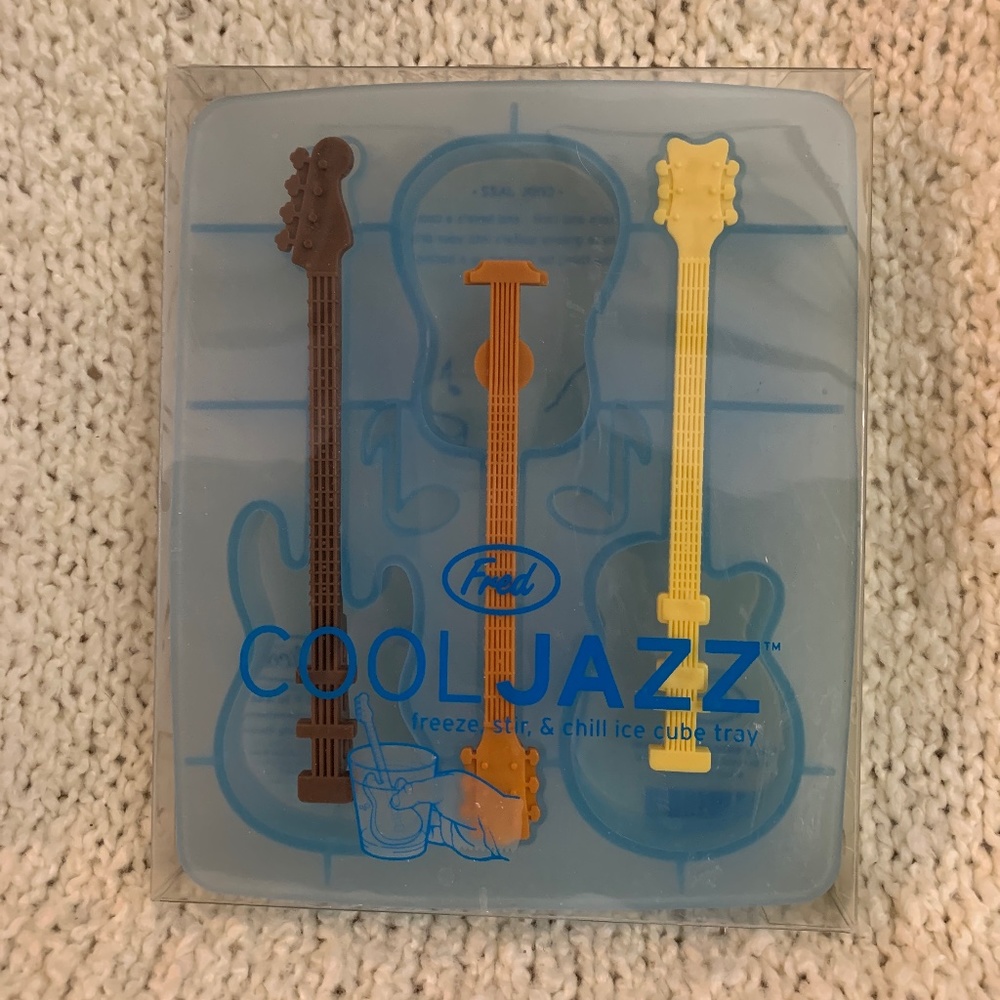 Guitar shaped ice cube mould.